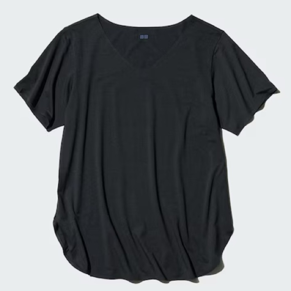 Uniqlo AIRism Seamless Long T-Shirt | V-Neck
